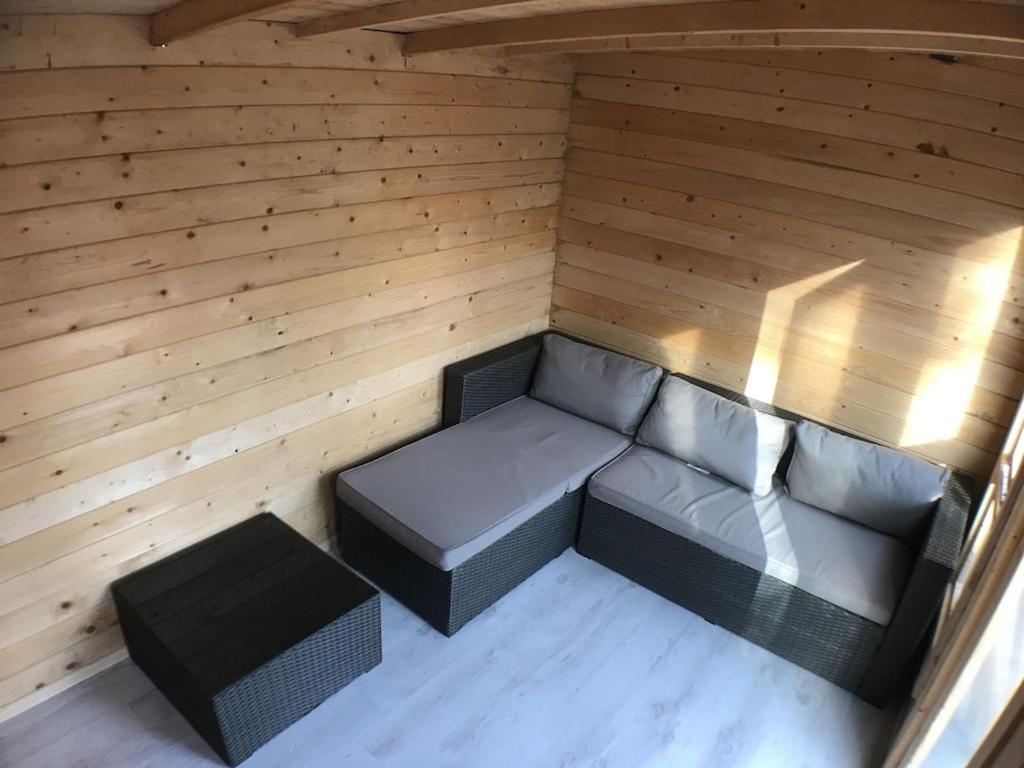 Large 5 Bed House In Scarborough Near The Beach, Large Garden & Hot Tub Екстериор снимка